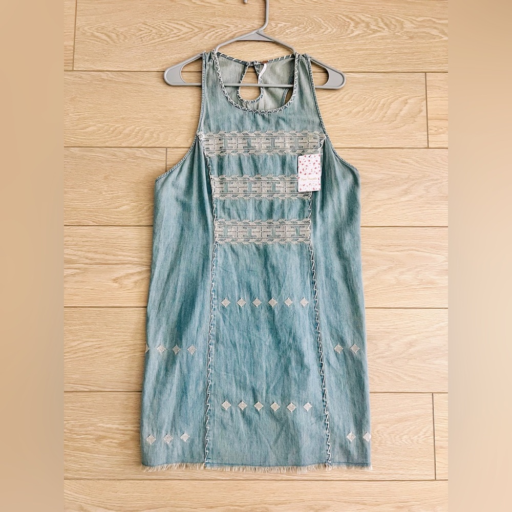 Free people boho embroidered chambray racerback dress NWT size large